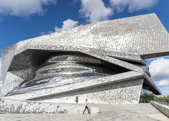 Number 5 Apartment *