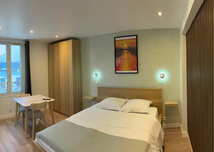 Number 5 Apartment *